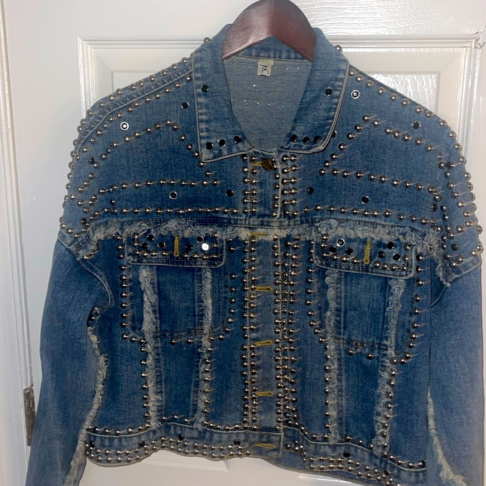 Beautiful detail stones jeans jacket